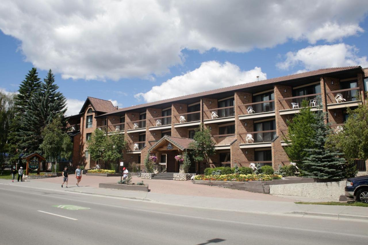 High Country Inn Banff Bagian luar foto